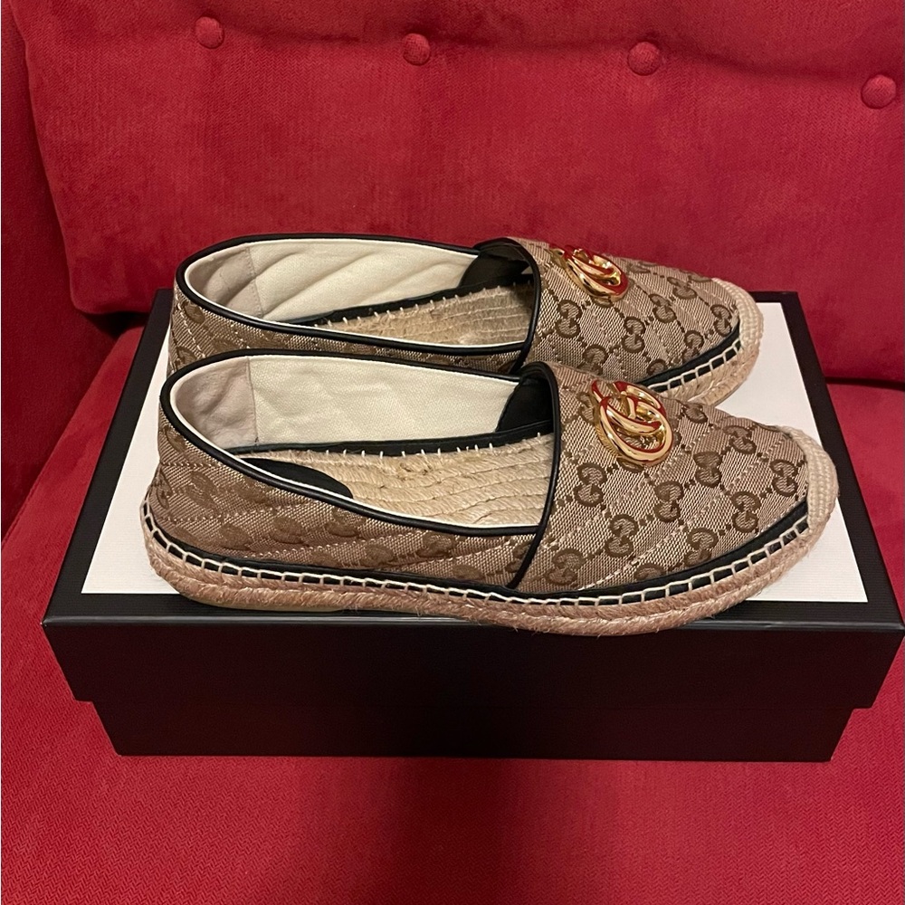 Gucci Beige and Gold GG Espadrilles - Picture 2 of 6